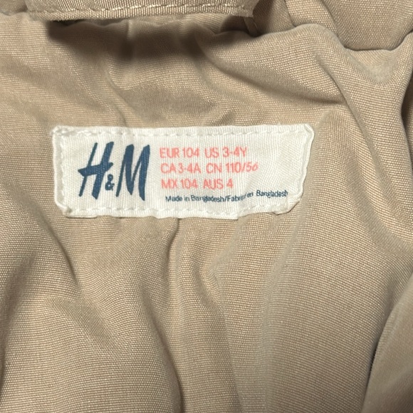 Little Girls H&M Tan Coat, EUC, Size 3-4Y - Picture 2 of 8